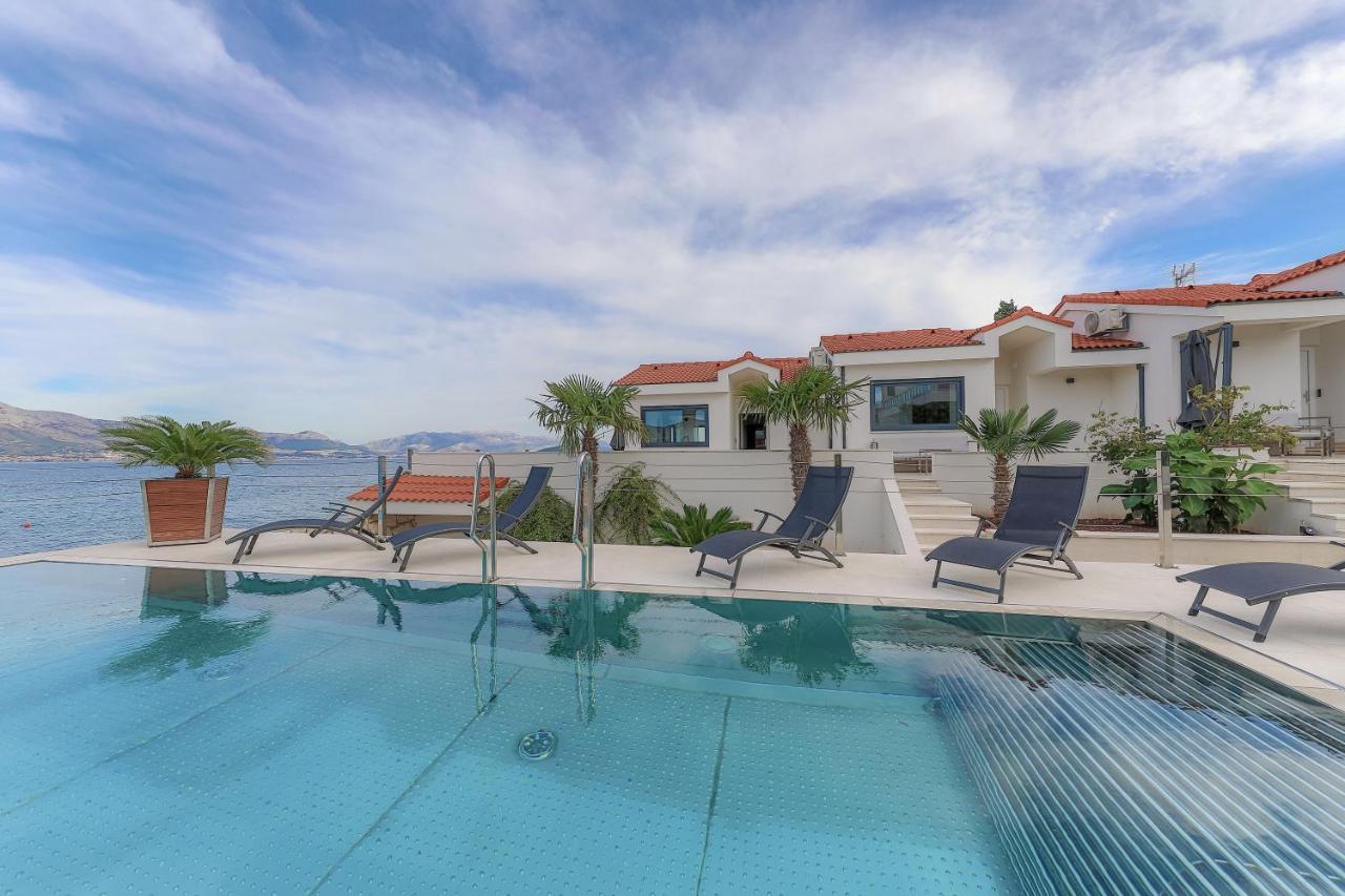 Villa Sun And Sea Trogir Exteriör bild